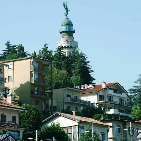Sotto Il Faro - Couette-café