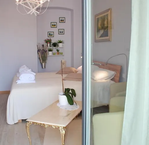 Sotto Il Faro - 트리에스테